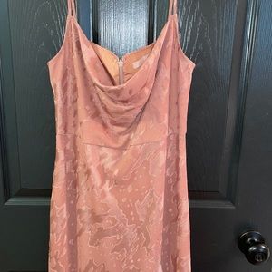 Stunning midi dress!